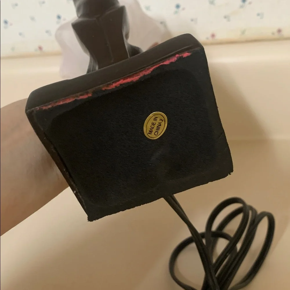 Vintage Metal Cat Lamp with Lily Flower Glass Shade -Complete and Working - Picture 7 of 7